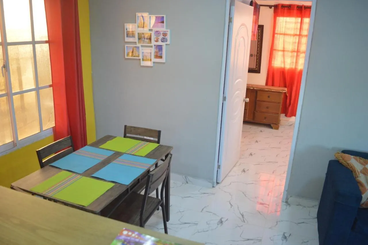 Apartamento Amueblado Caribe: Convenient Airport Retreat Santo Domingo